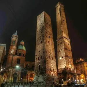 2 Torri Bologna